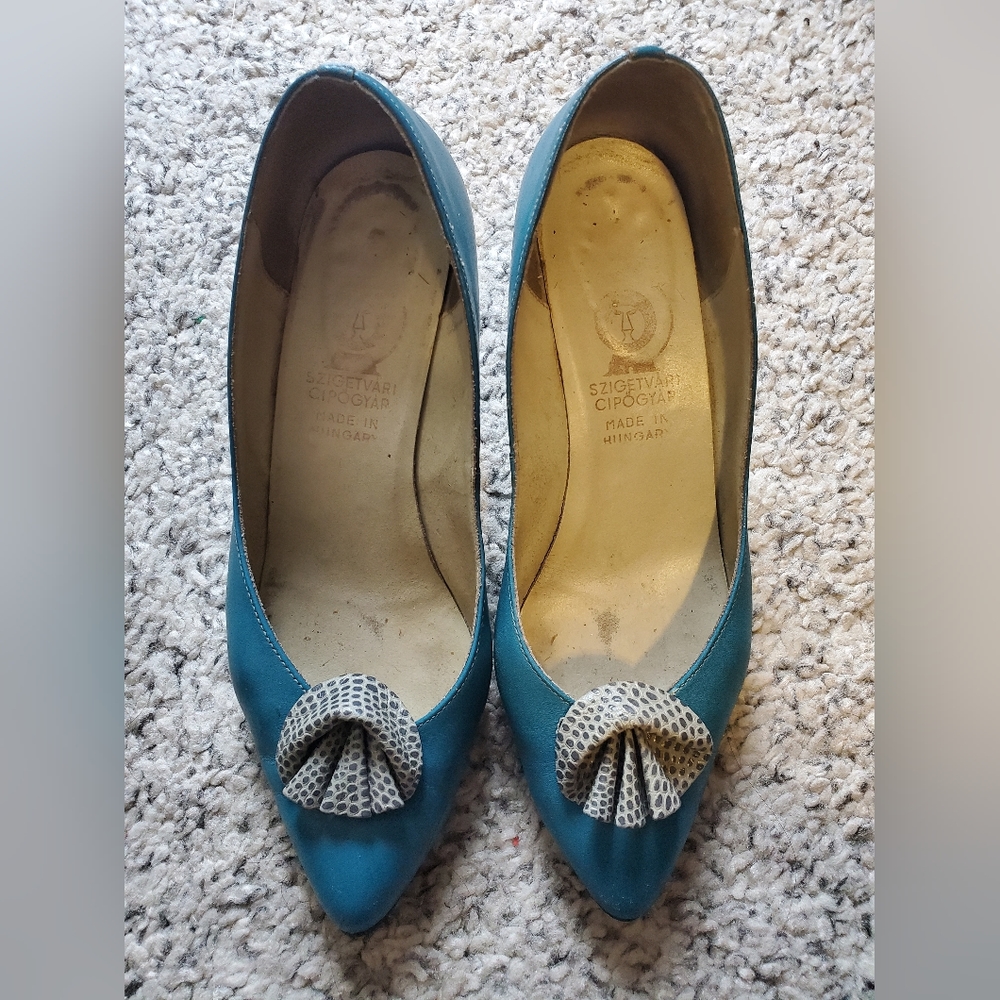 Vintage 80s leather SHOES by SZIGO, Szigetvári Cipőgyár, Made in Hungary